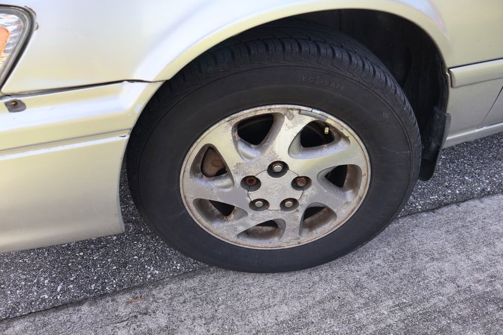 Used 2001 Toyota Camry LE Sedan