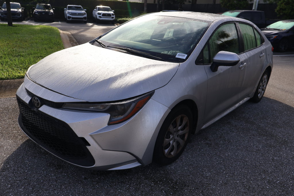 Used 2021 Toyota Corolla LE with VIN JTDEPMAE1MJ179359 for sale in West Palm Beach, FL