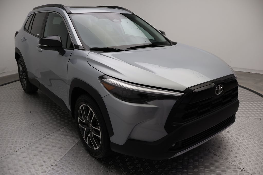 2026 Toyota Corolla Cross XLE - Photo 6