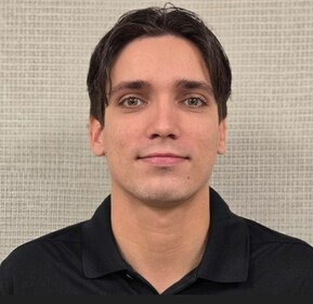 Staff member Steven Perez from ID_9d6c47eaafdc