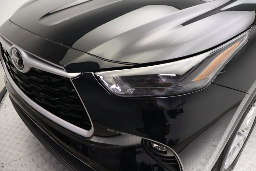Used 2024 Toyota Highlander LE SUV
