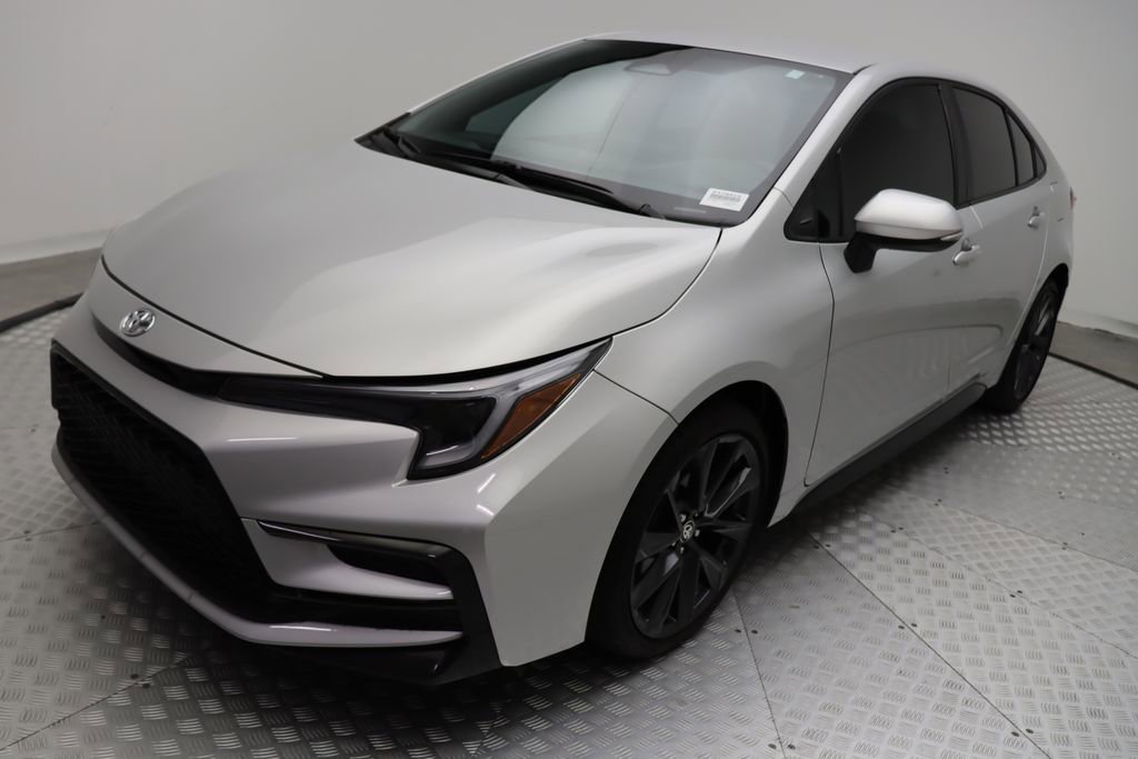 2024 Toyota Corolla SE photo 2