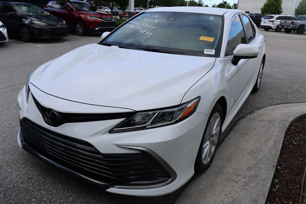 2023 Toyota Camry LE photo 2