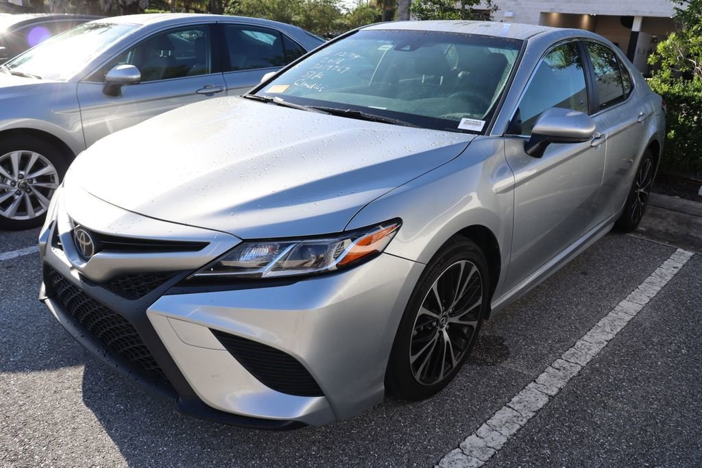 Used 2018 Toyota Camry SE with VIN JTNB11HK4J3019969 for sale in West Palm Beach, FL