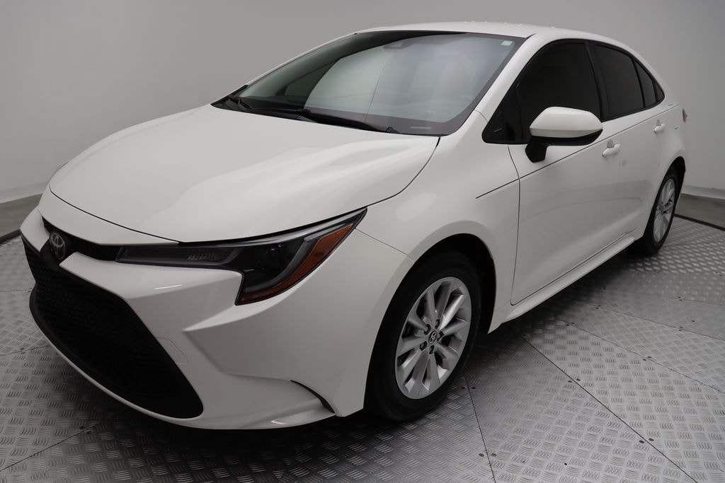 Used 2022 Toyota Corolla LE Sedan