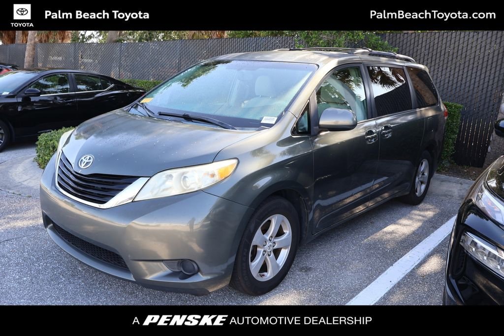 2012 Toyota Sienna LE