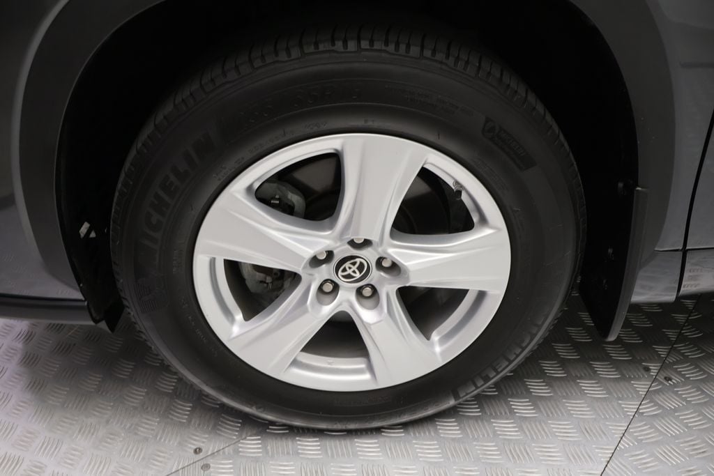 Certified 2024 Toyota Highlander LE SUV