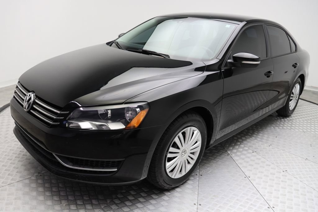 Used 2015 Volkswagen Passat S with VIN 1VWAT7A30FC105056 for sale in West Palm Beach, FL