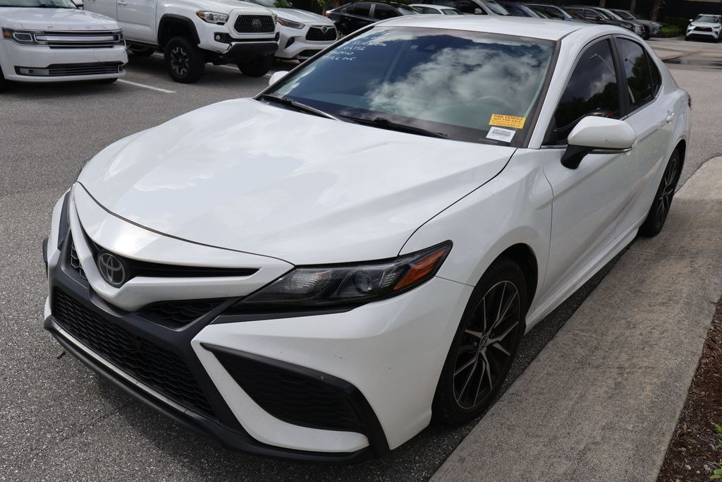 Used 2024 Toyota Camry SE Sedan