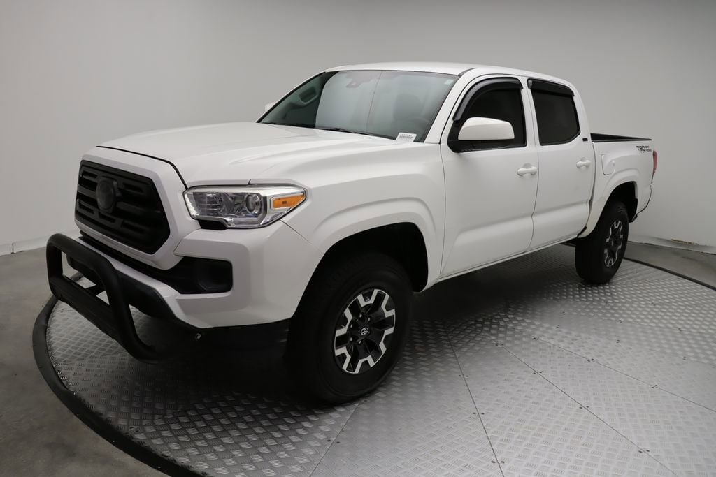 2018 Toyota Tacoma SR's photo
