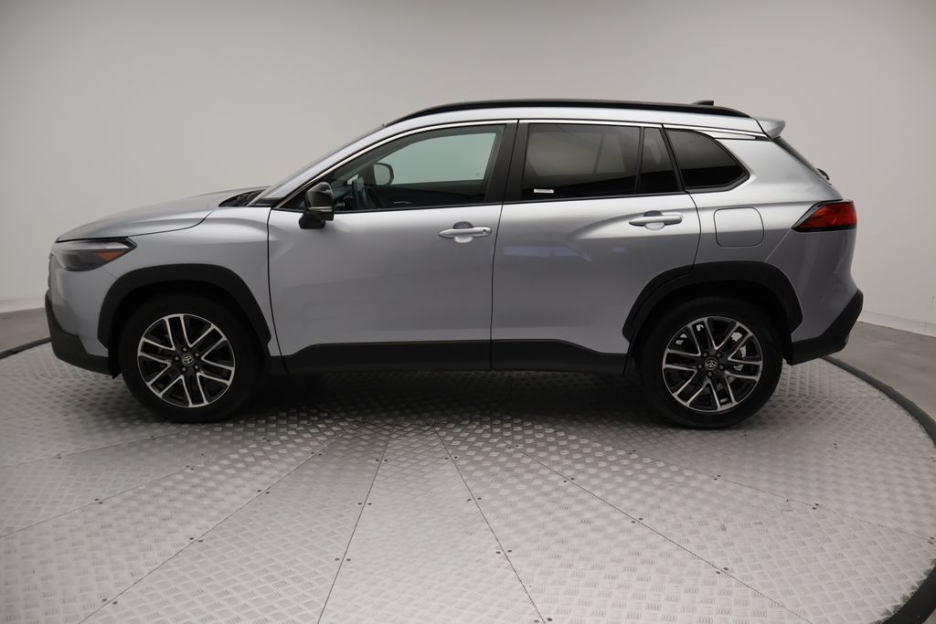 2026 Toyota Corolla Cross XLE - Photo 12