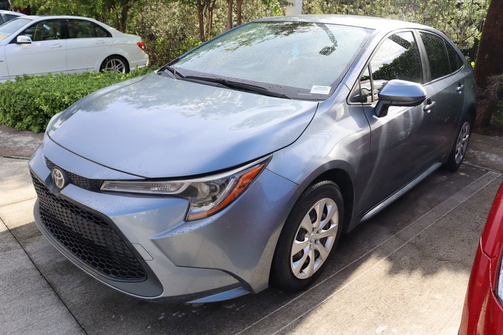 Used 2021 Toyota Corolla LE with VIN JTDEPMAE6MJ148348 for sale in Kansas City