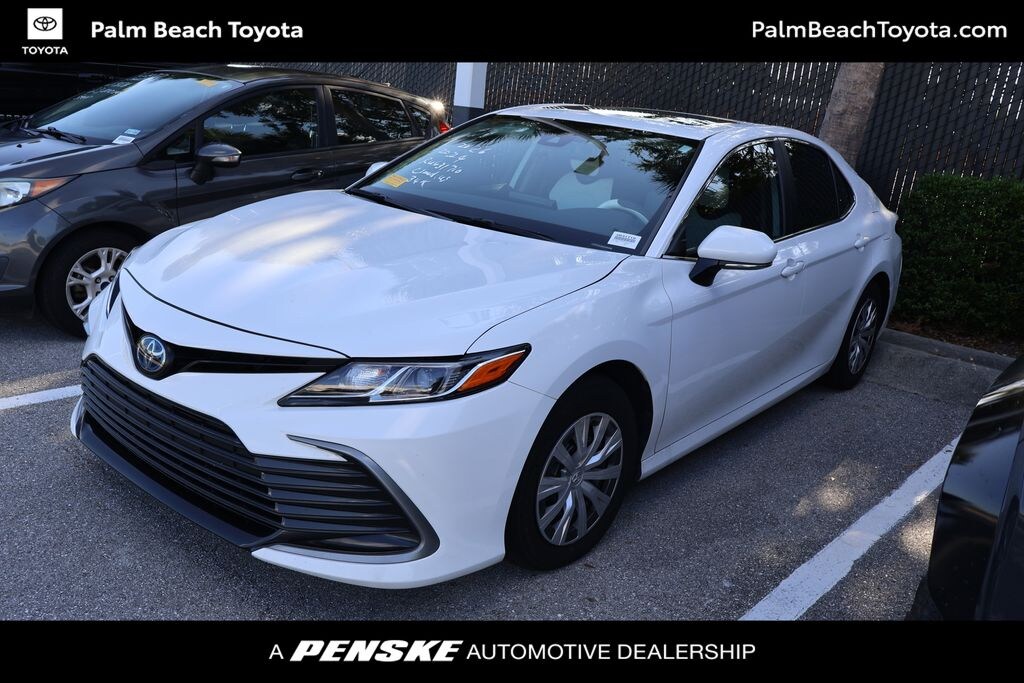 Used 2024 Toyota Camry Hybrid LE Sedan