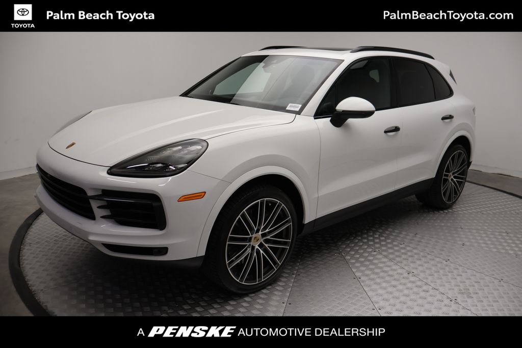 2023 Porsche Cayenne S's photo