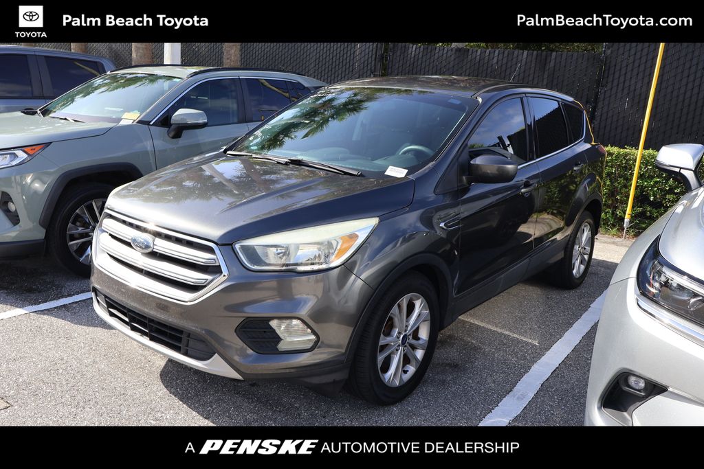 2017 Ford Escape SE's photo