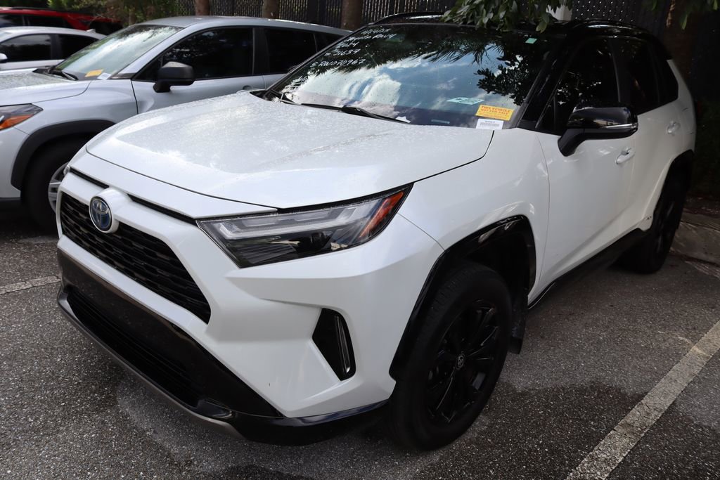 2024 Toyota RAV4 Hybrid XSE photo 2