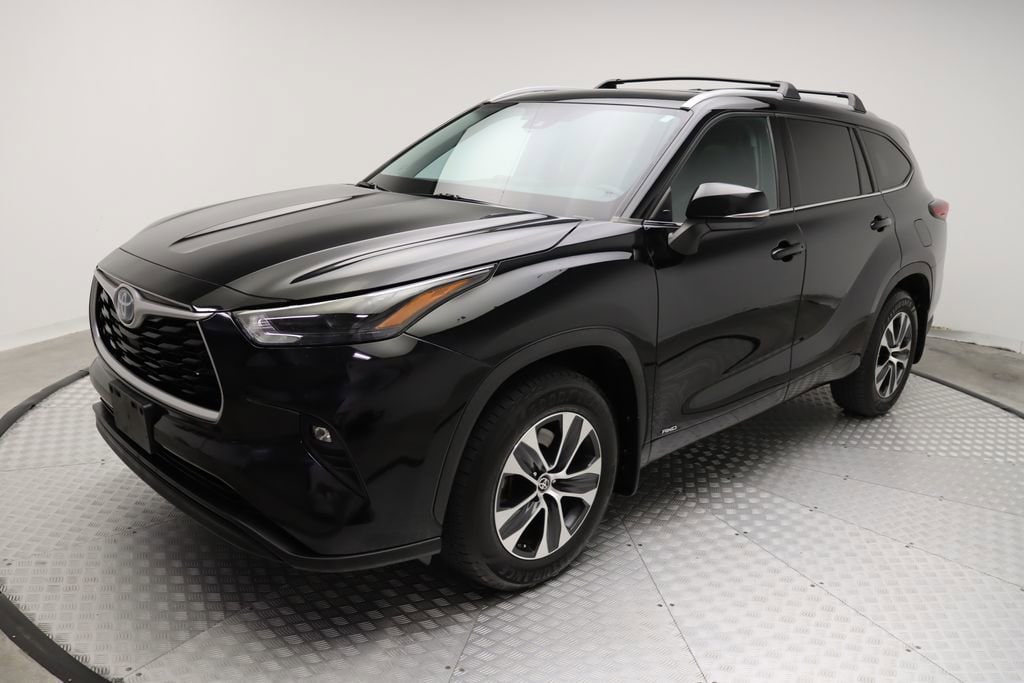 2022 Toyota Highlander Hybrid SUV 
