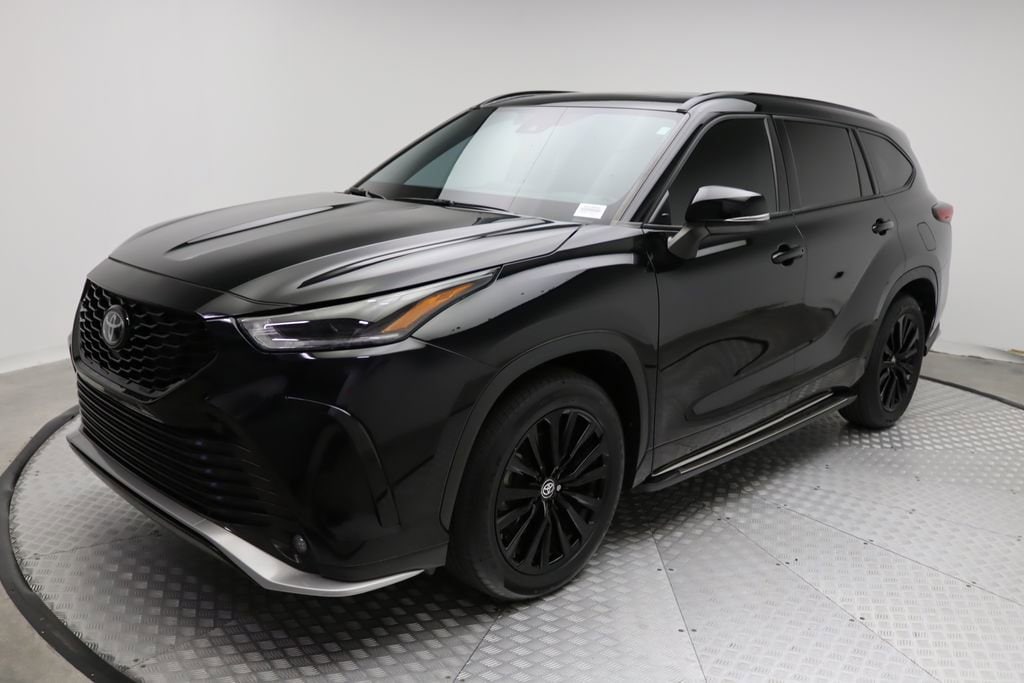2023 Toyota Highlander XSE's photo