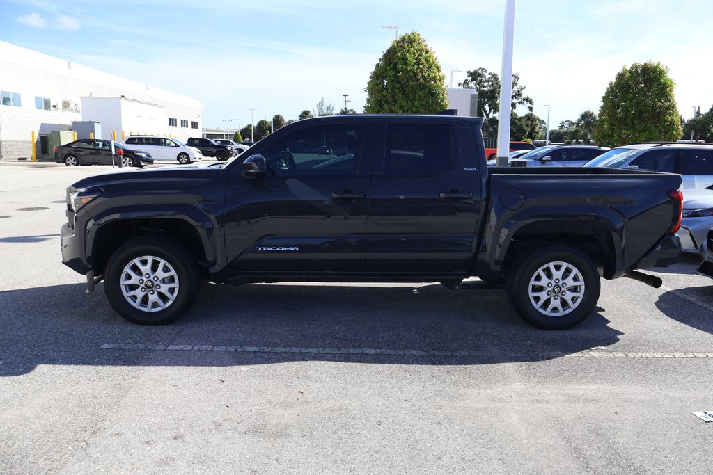 2025 Toyota Tacoma SR5 - Photo 6
