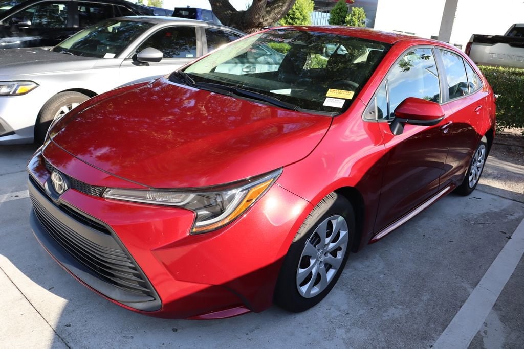 Used 2023 Toyota Corolla LE with VIN 5YFB4MDE6PP003477 for sale in Northfield, Minnesota