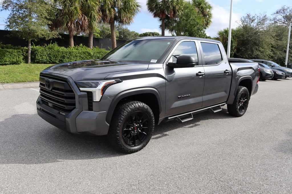 2025 Toyota Tundra SR5's photo
