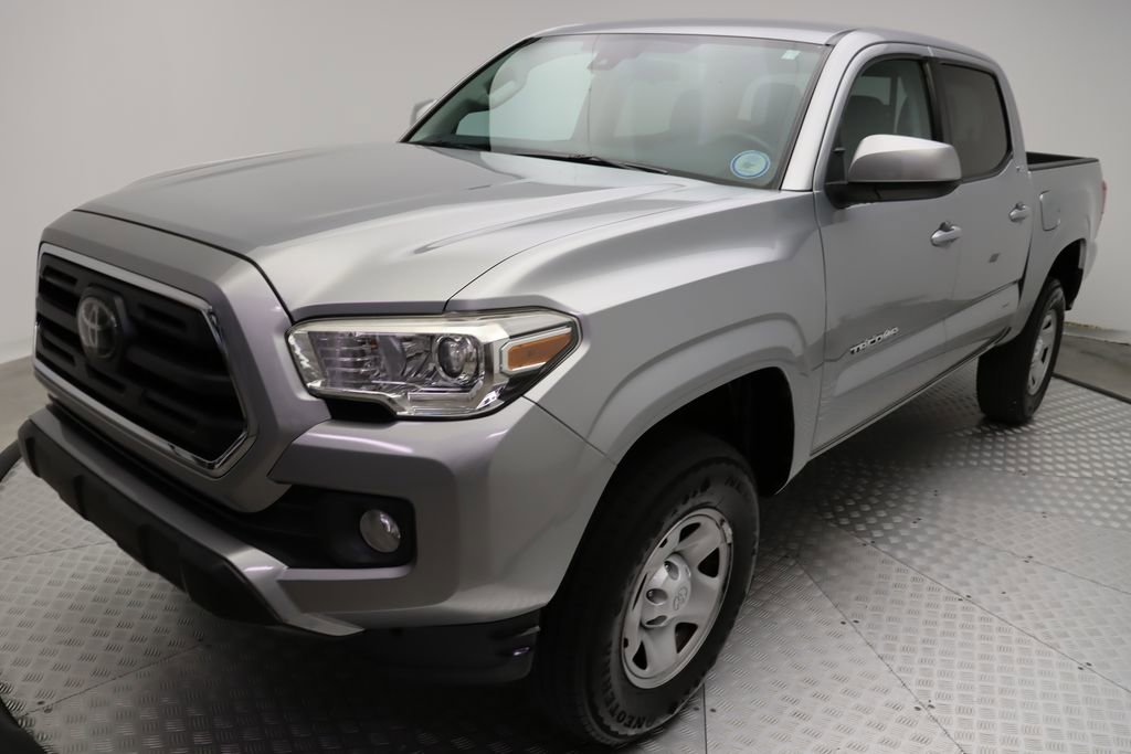 2019 Toyota Tacoma SR5 photo 2