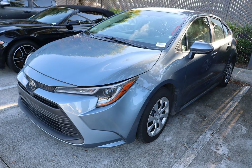 Used 2023 Toyota Corolla LE with VIN 5YFB4MDE3PP055939 for sale in Northfield, Minnesota
