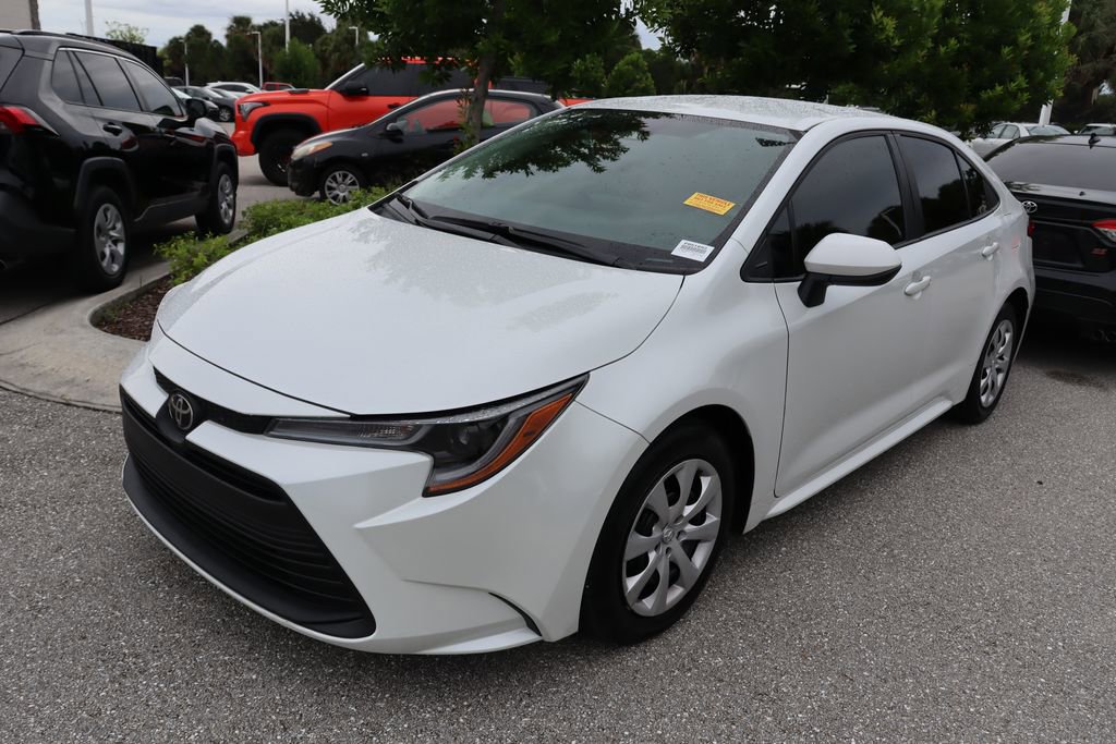 2023 Toyota Corolla LE photo 2