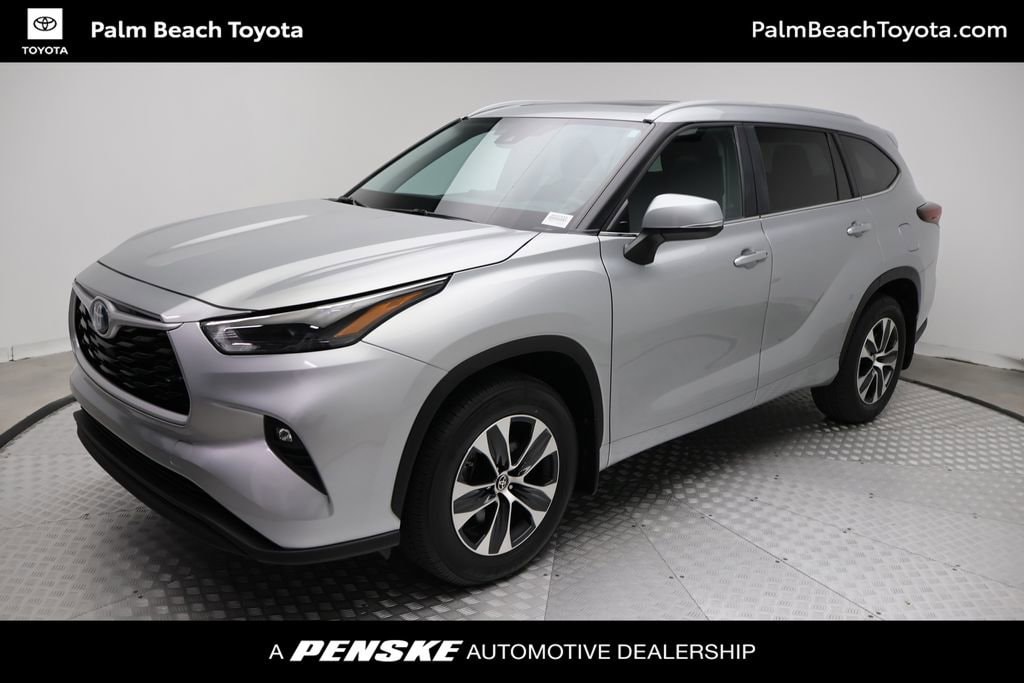 2024 Toyota Highlander Hybrid SUV 