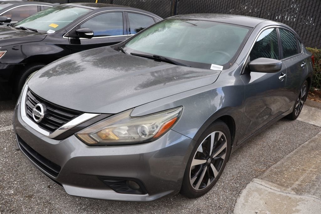 Used 2018 Nissan Altima SR with VIN 1N4AL3AP5JC116261 for sale in West Palm Beach, FL