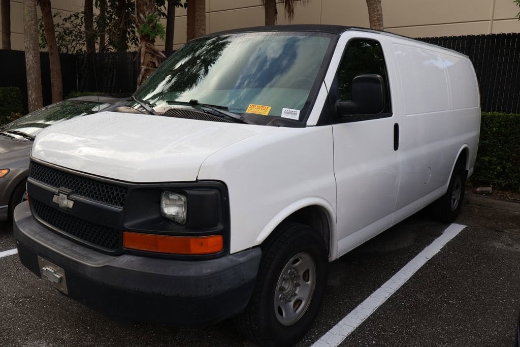 Used 2007 Chevrolet Express Cargo Work with VIN 1GCGG25V271130439 for sale in West Palm Beach, FL