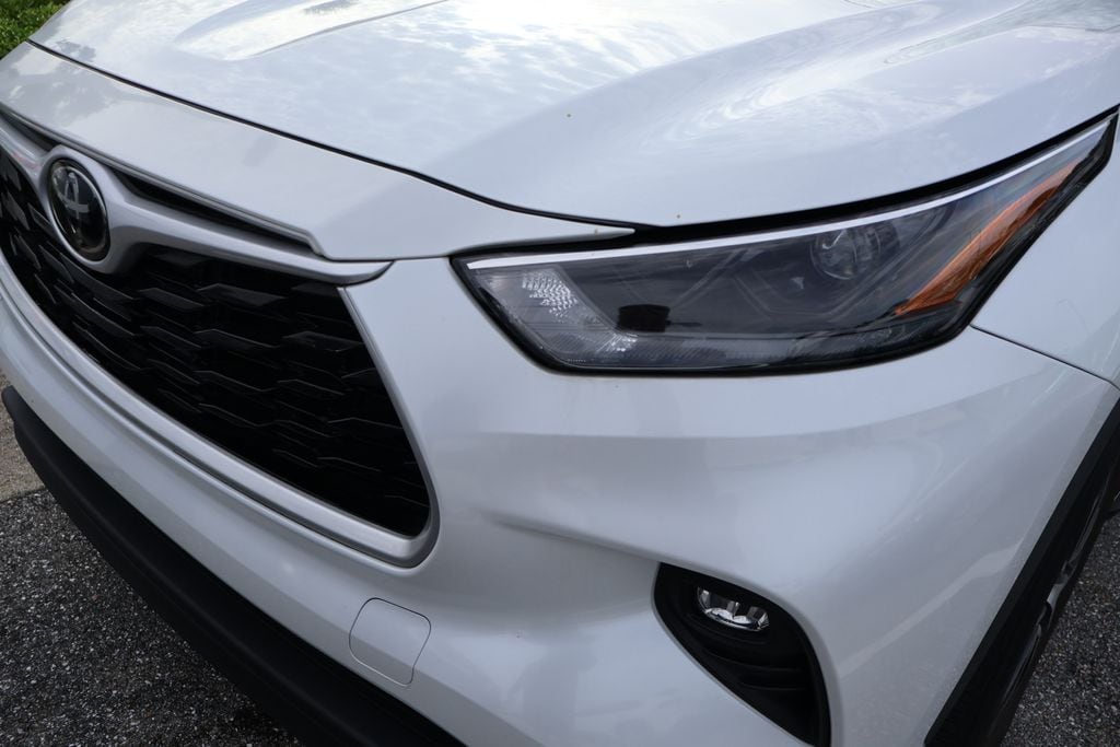Used 2022 Toyota Highlander XLE SUV