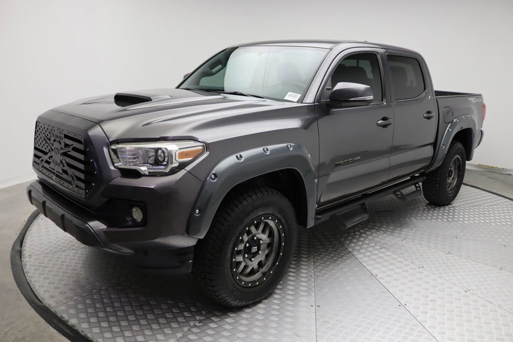 2017 Toyota Tacoma TRD Sport's photo