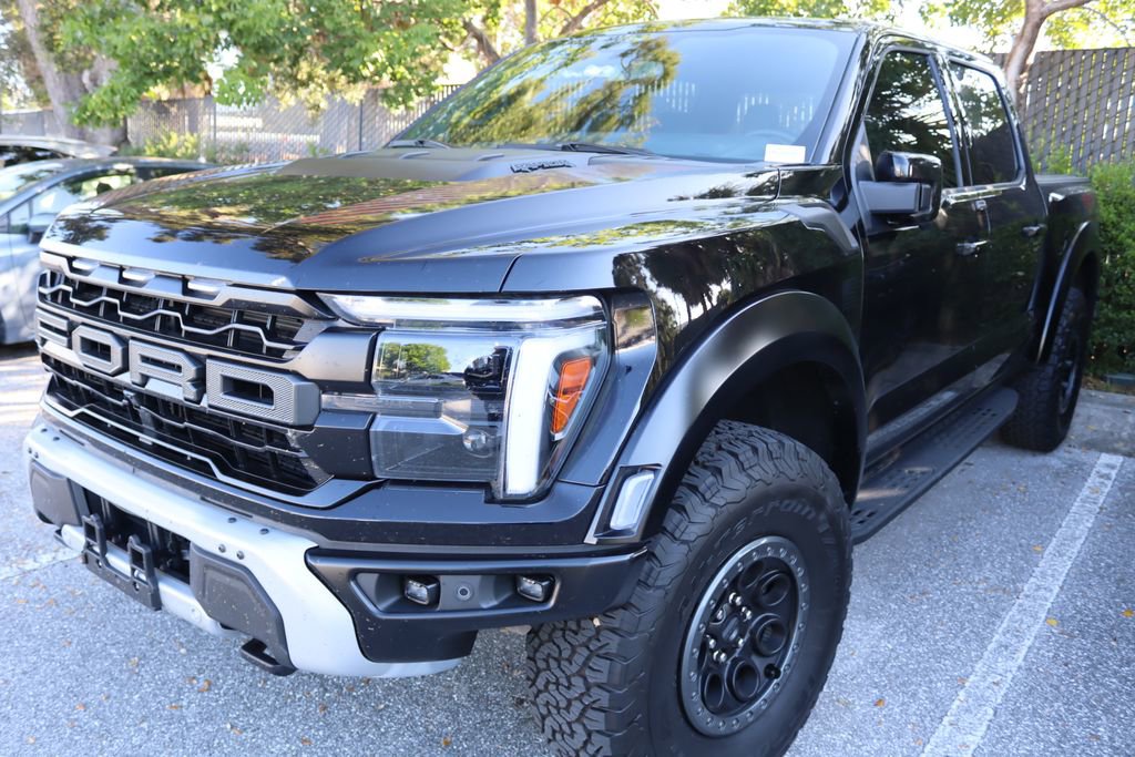 2025 Ford F-150 Raptor photo 2