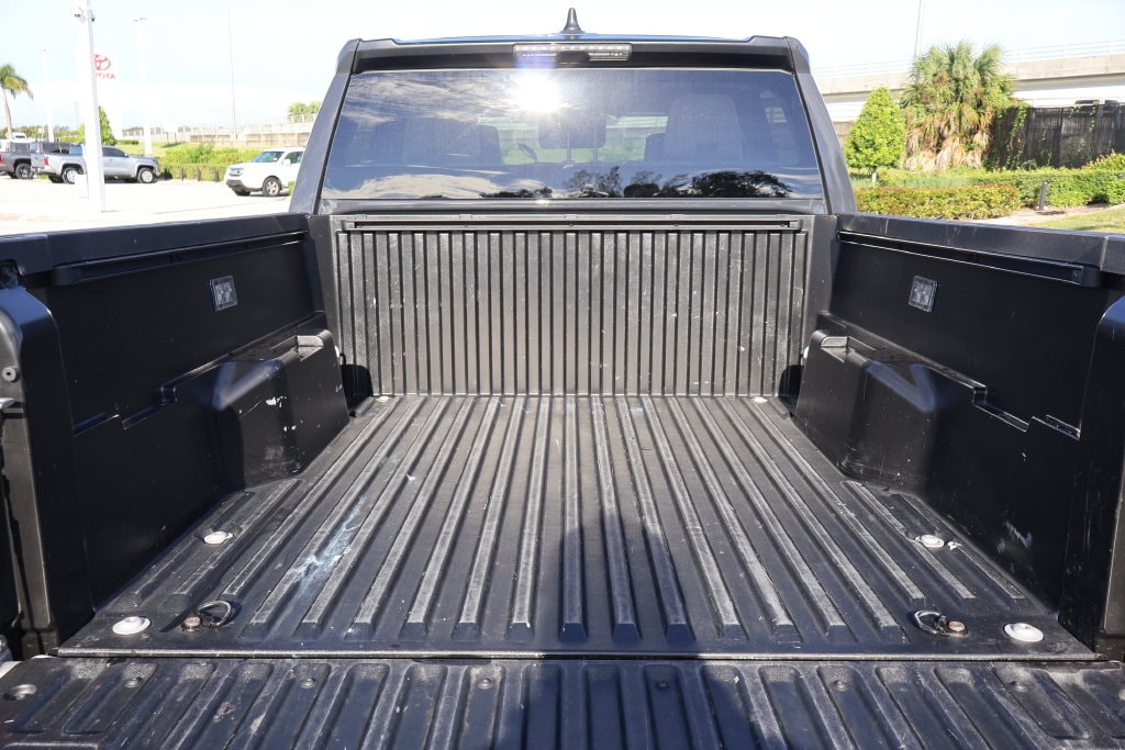 2025 Toyota Tacoma SR5 - Photo 22