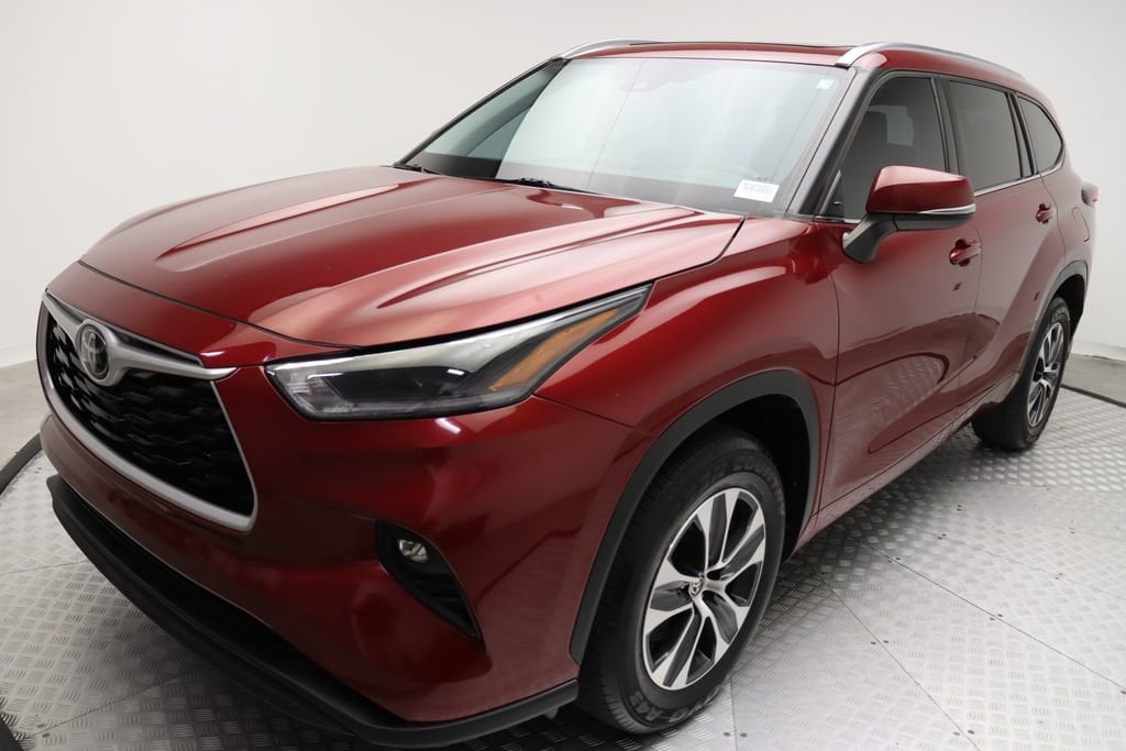 Certified 2021 Toyota Highlander XLE with VIN 5TDGZRAH0MS086281 for sale in West Palm Beach, FL