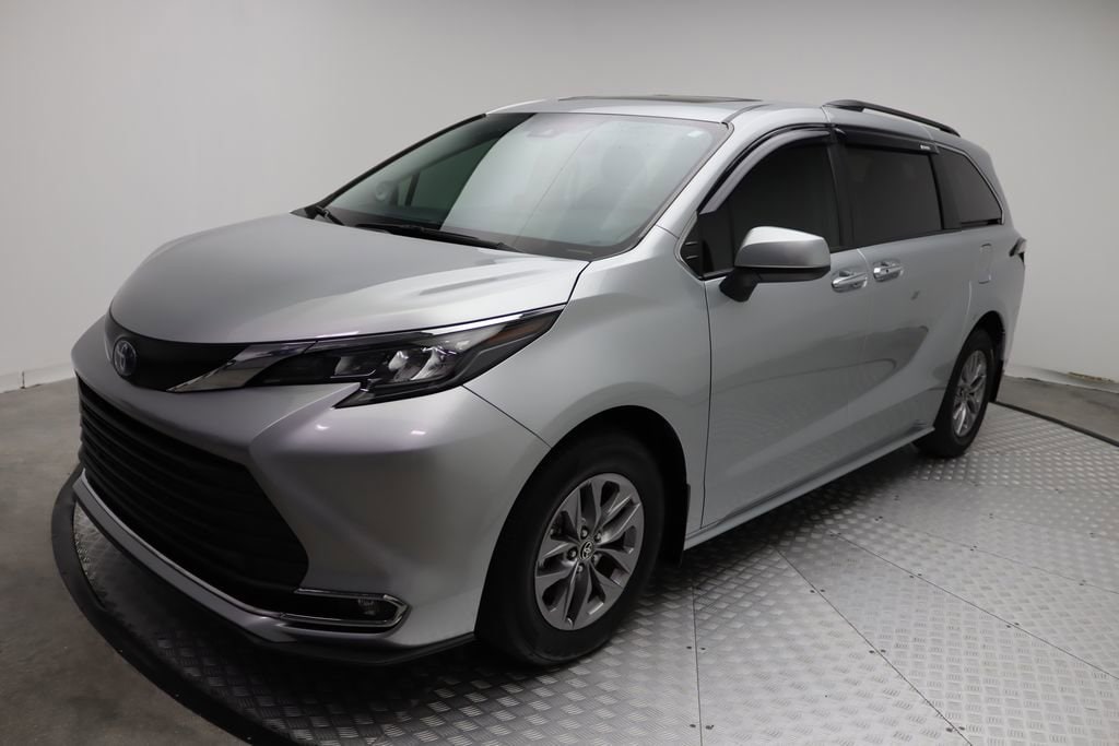 2024 Toyota Sienna Van Passenger Van 