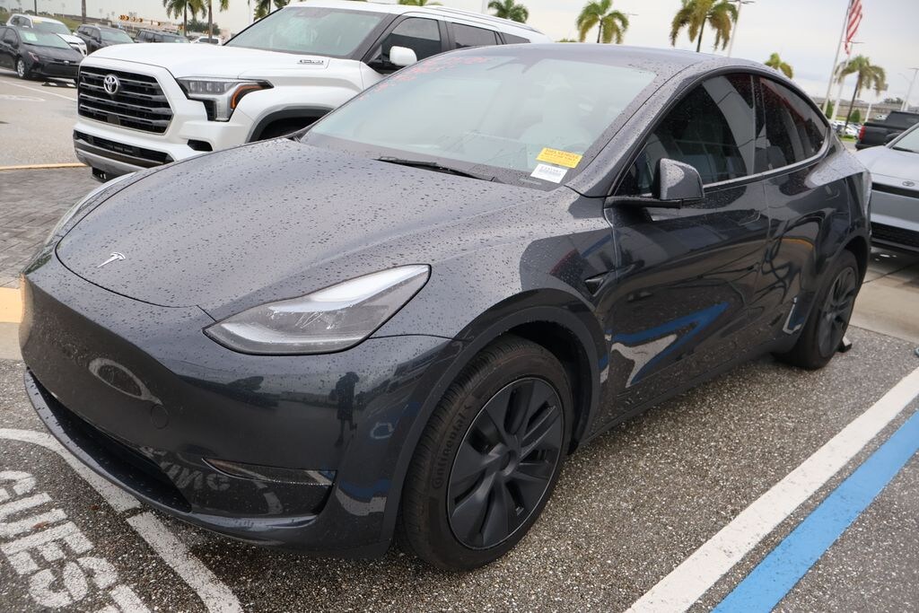 Used 2025 Tesla Model Y Long Range SUV