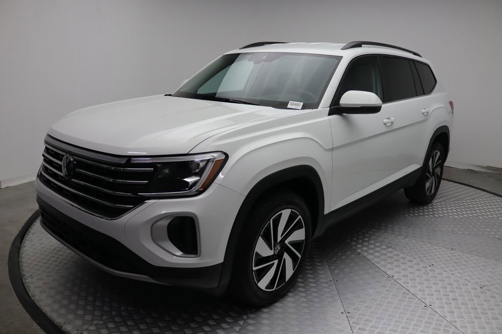 2024 Volkswagen Atlas SE w/Tech
