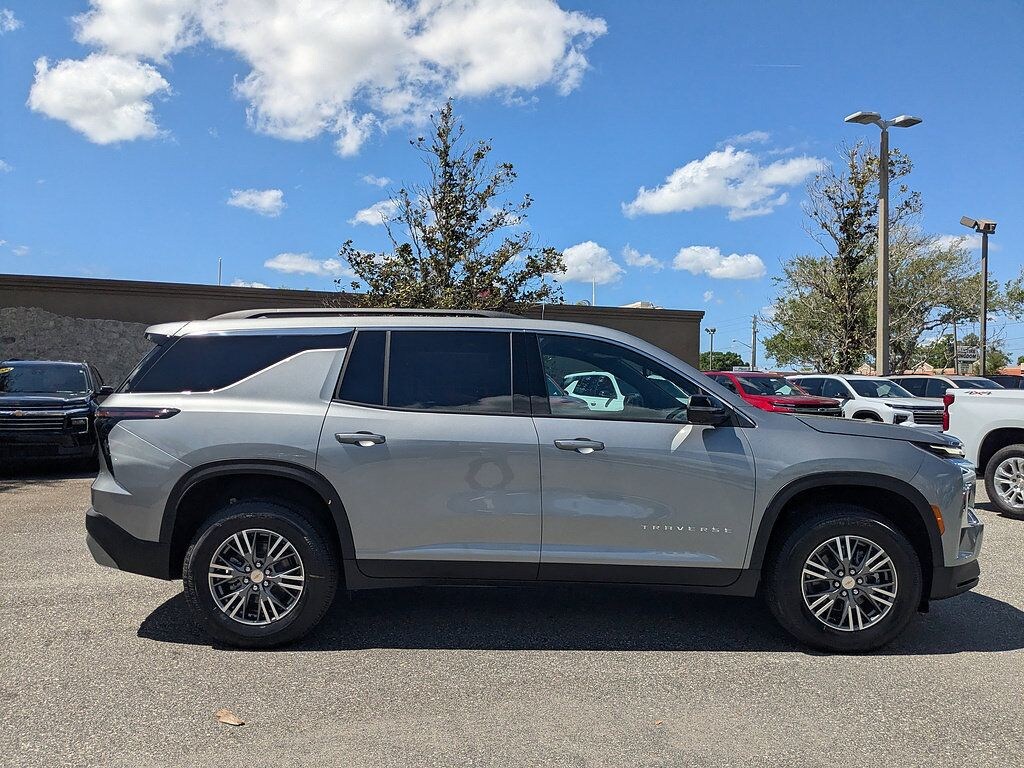 New 2026 Chevrolet Traverse LT SUV