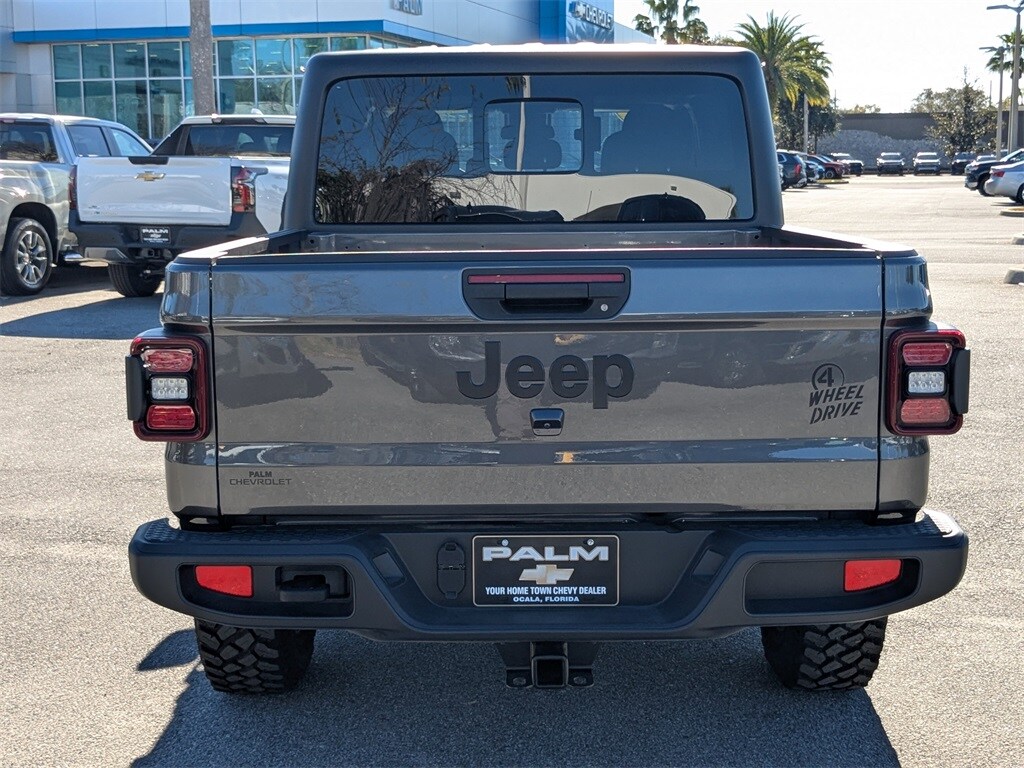 Used 2024 Jeep Gladiator Sport Truck Crew Cab