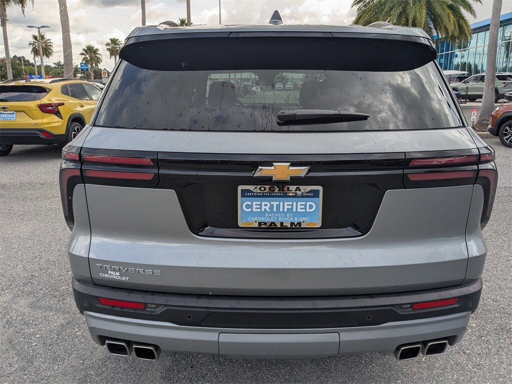 2025 Chevrolet Traverse photo 4