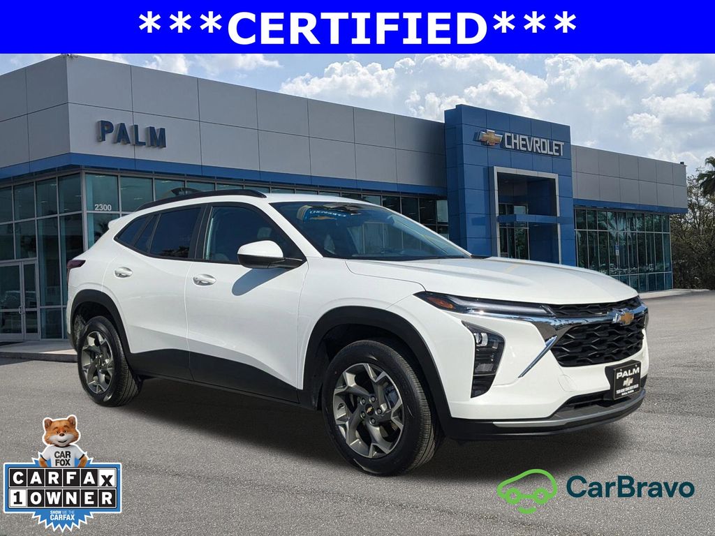 2025 Chevrolet Trax LT's photo