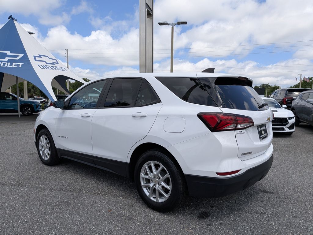 2023 Chevrolet Equinox LS - Photo 5