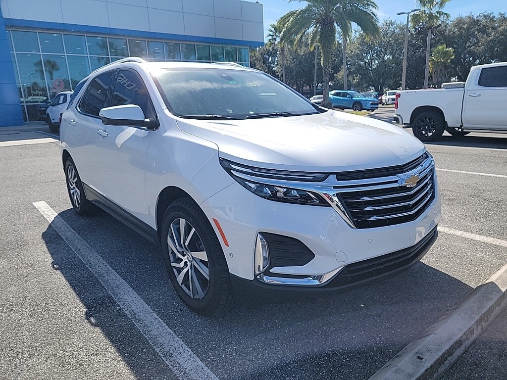 2022 Chevrolet Equinox Premier photo 3