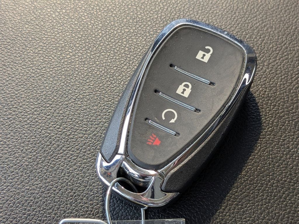 2025 Chevrolet Trax LT - Photo 27