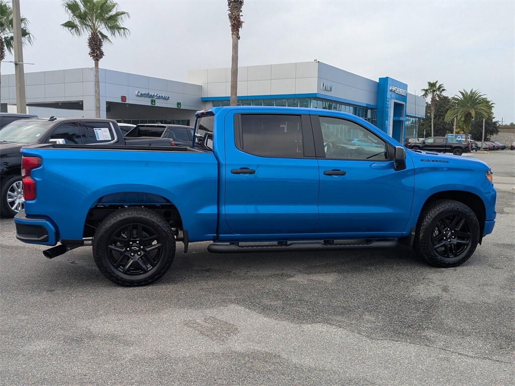 2026 Chevrolet Silverado 1500 Custom photo 3