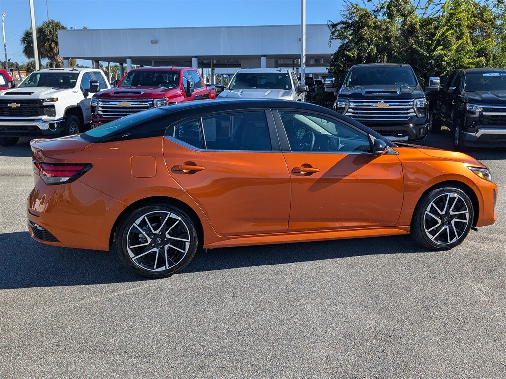 2025 Nissan Sentra SR photo 2