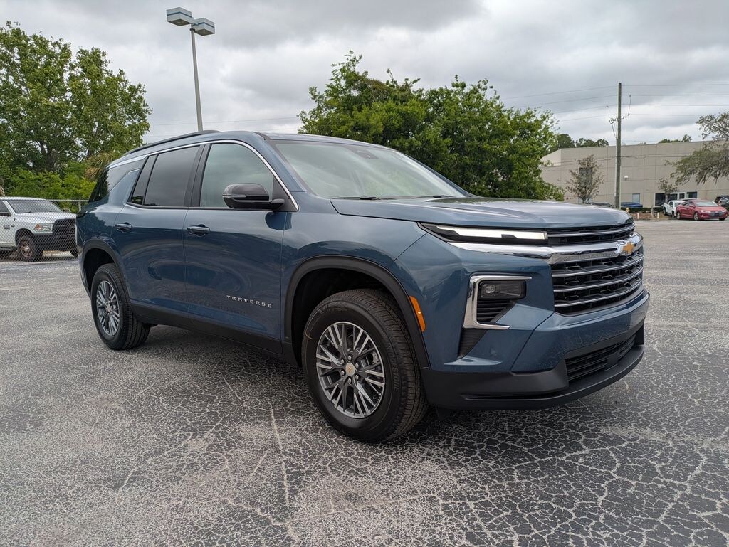 New 2026 Chevrolet Traverse LT SUV