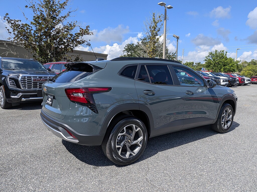 New 2026 Chevrolet Trax FWD LT